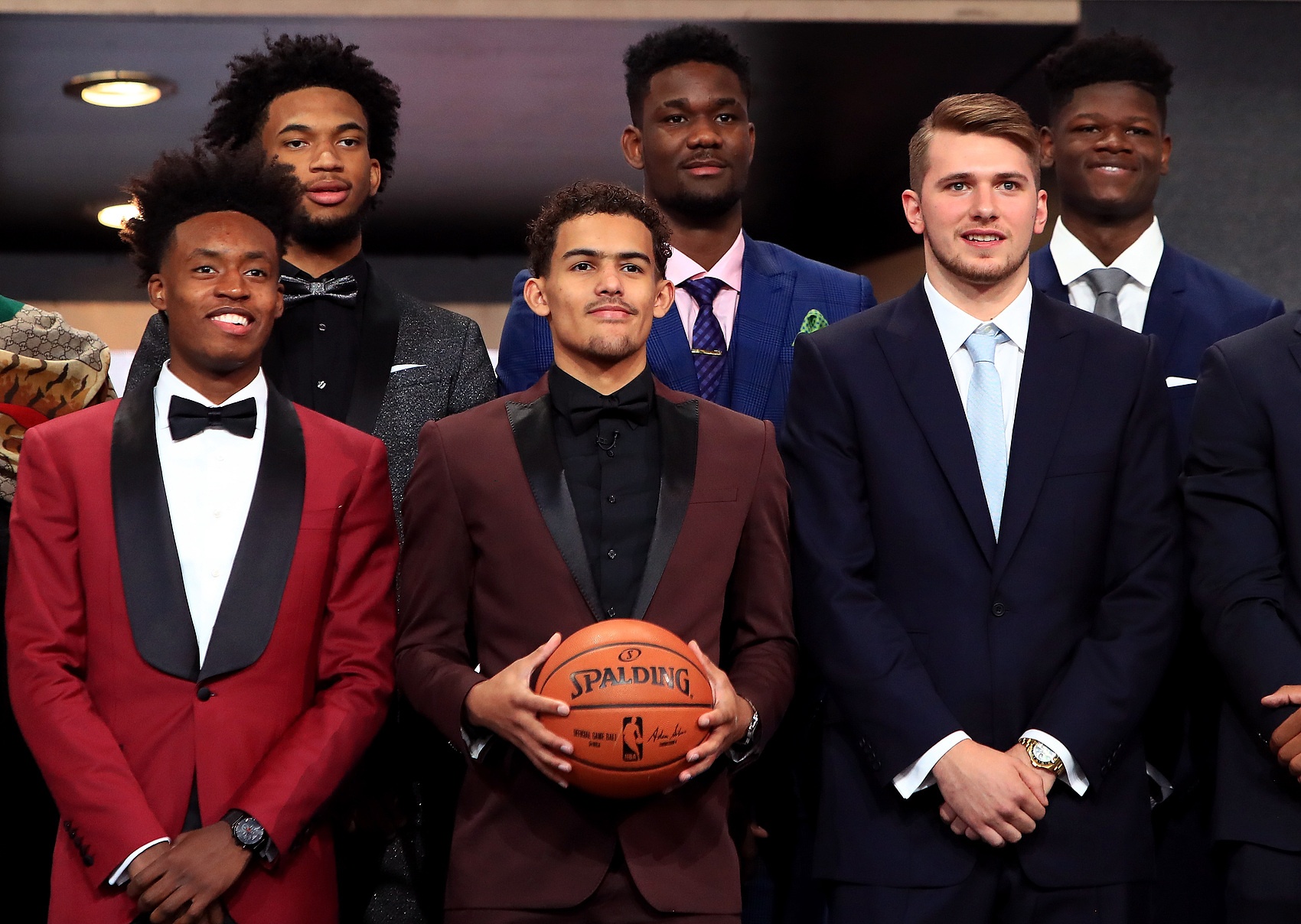 NBA新星三巨头呼之欲出 状元艾顿联手探花东契奇引爆球迷签约榜眼巴格利热议